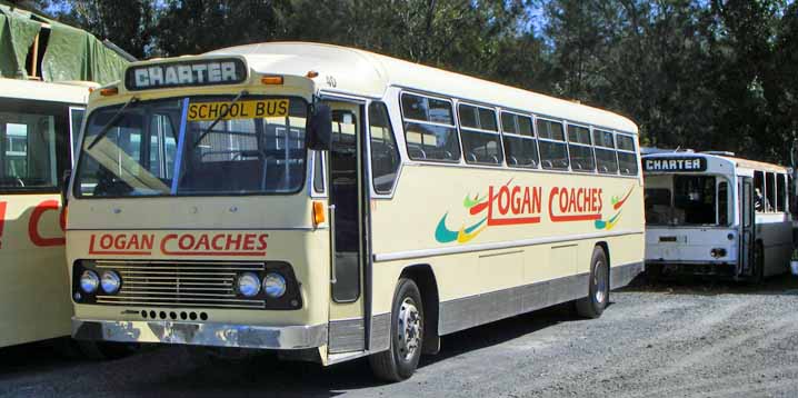 Logan Coaches Bedford YMT Custom 40